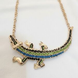 💛Gold-Tone Rhinestone Alligator Statement Necklace